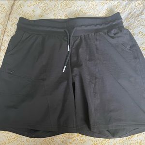 Zyia Canyon Shorts